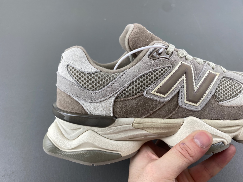 New Balance 9060  U9060ERC