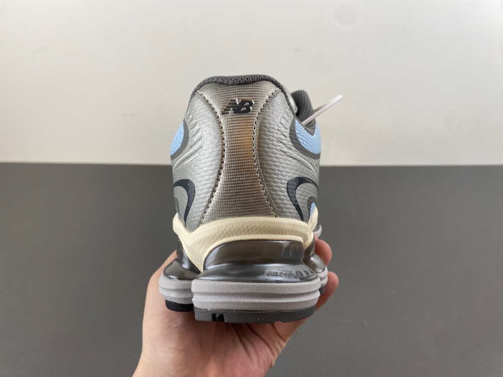 ew Balance ABZORB 2000 “Baby Blue” U2000BA